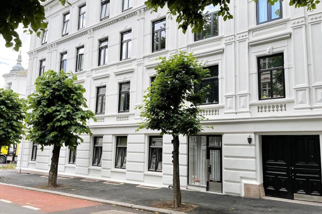 Nordic Host - Frogner - Well Appointed 2 Bedroom In Lovely West Side Neighborhood Oslo Kültér fotó
