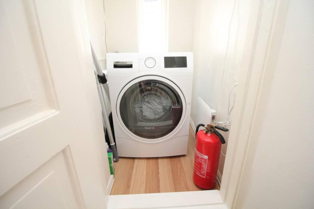 Nordic Host - Frogner - Well Appointed 2 Bedroom In Lovely West Side Neighborhood Oslo Kültér fotó
